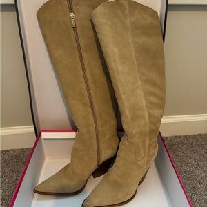 Vince Camuto oyennda boot in tortilla